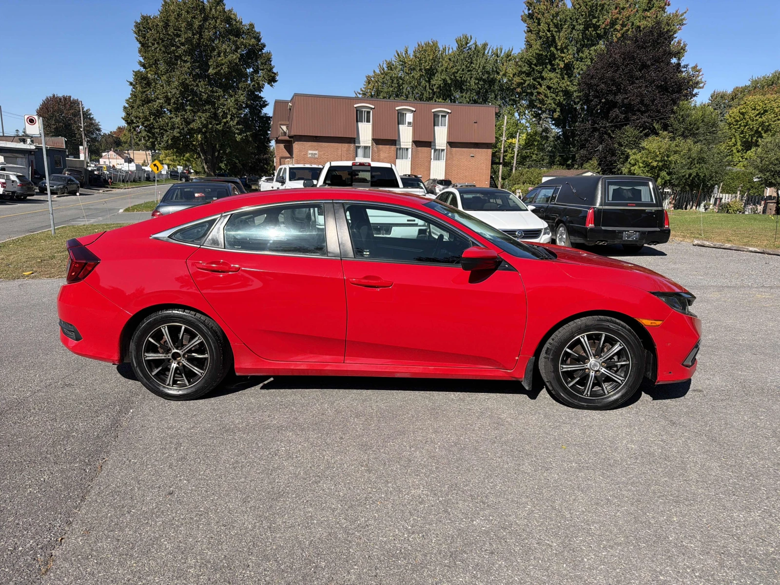 Honda Civic LX / Carfax / Автокредит, снимка 3 - Автомобили и джипове - 56229032