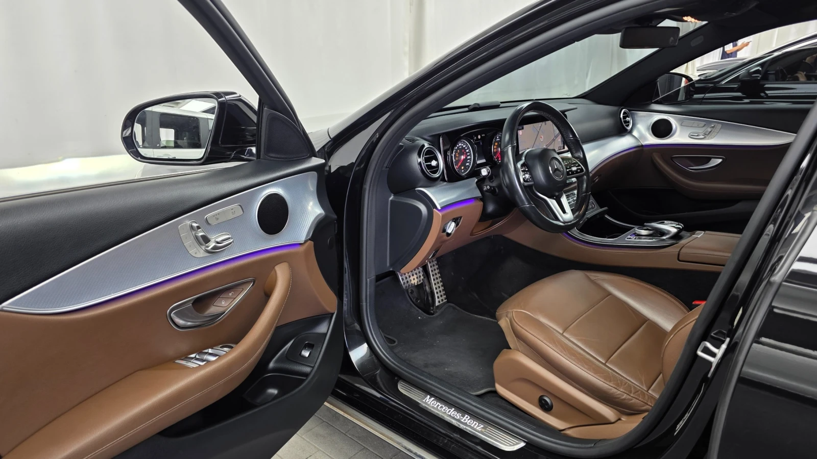 Mercedes-Benz E 250 Avantgarde, снимка 8 - Автомобили и джипове - 56265896