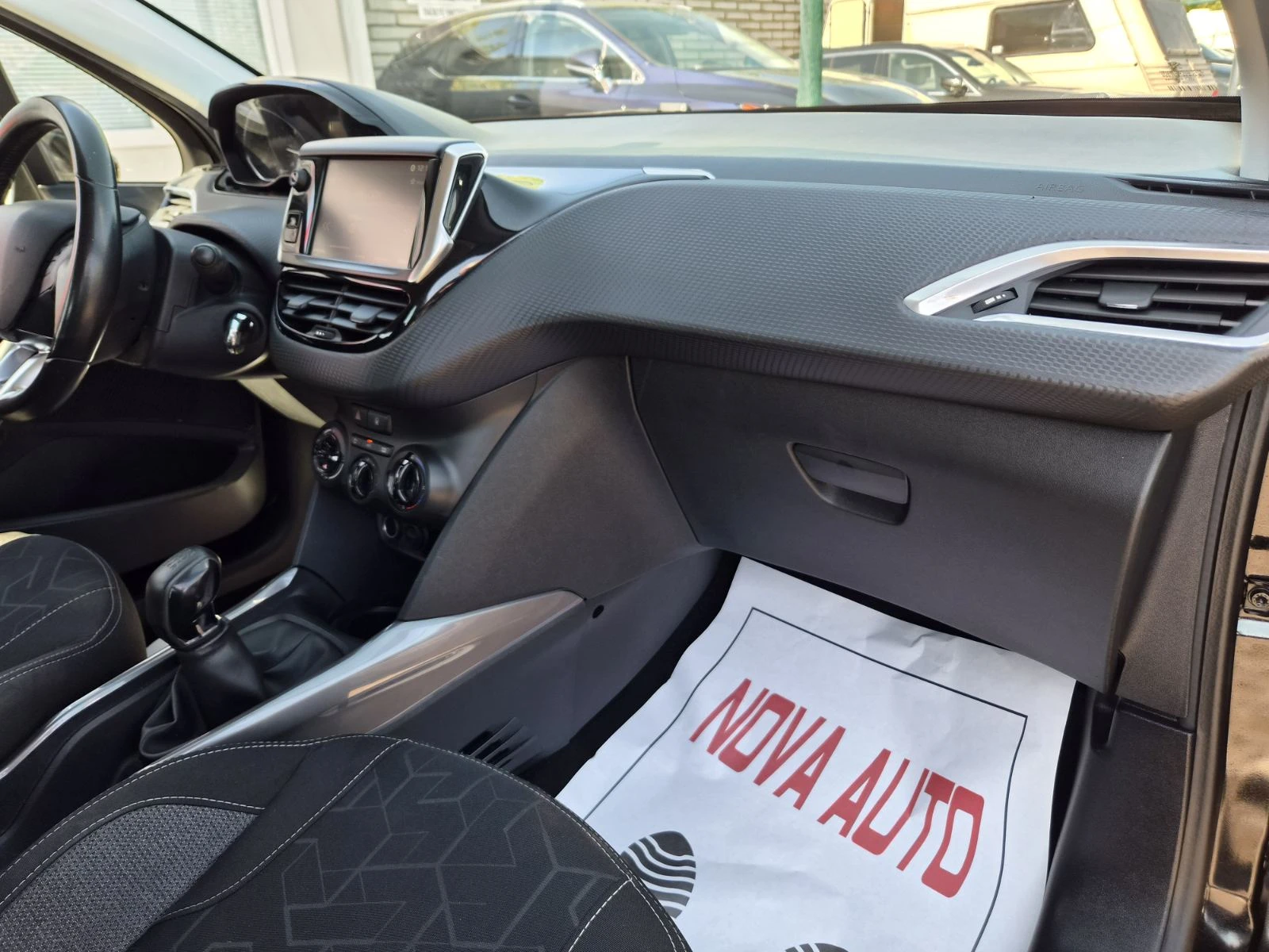 Peugeot 2008 1.6HDI-2017г-FACE LIFT, снимка 11 - Автомобили и джипове - 56338544
