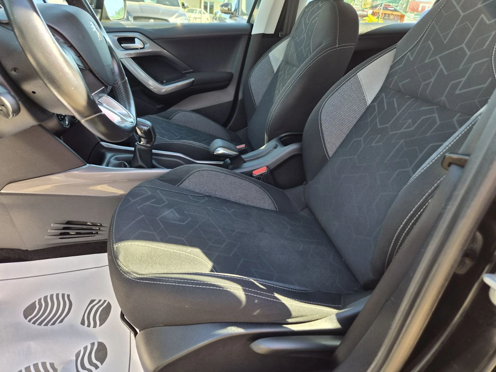 Peugeot 2008 1.6HDI-2017г-FACE LIFT, снимка 7 - Автомобили и джипове - 56338544