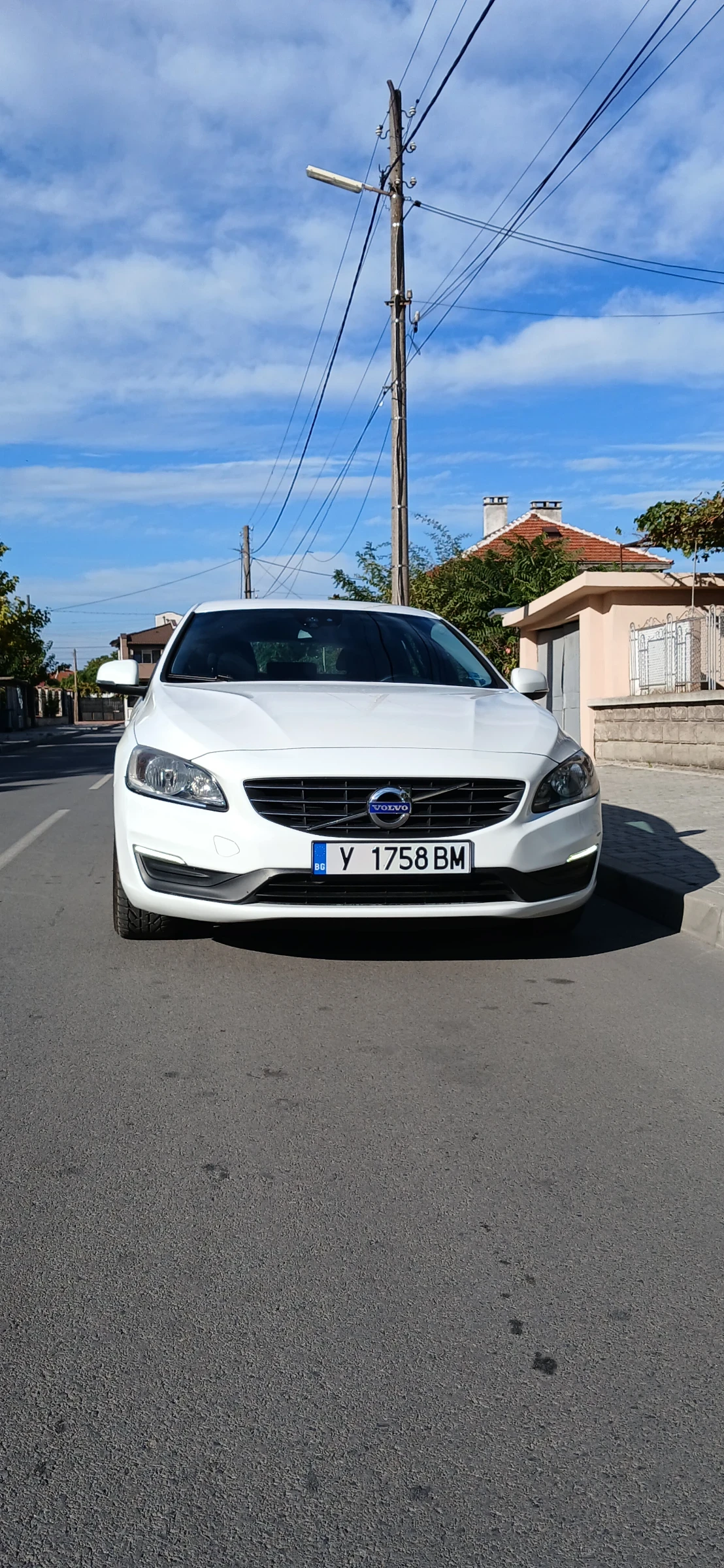 Volvo V60, снимка 2 - Автомобили и джипове - 56436106