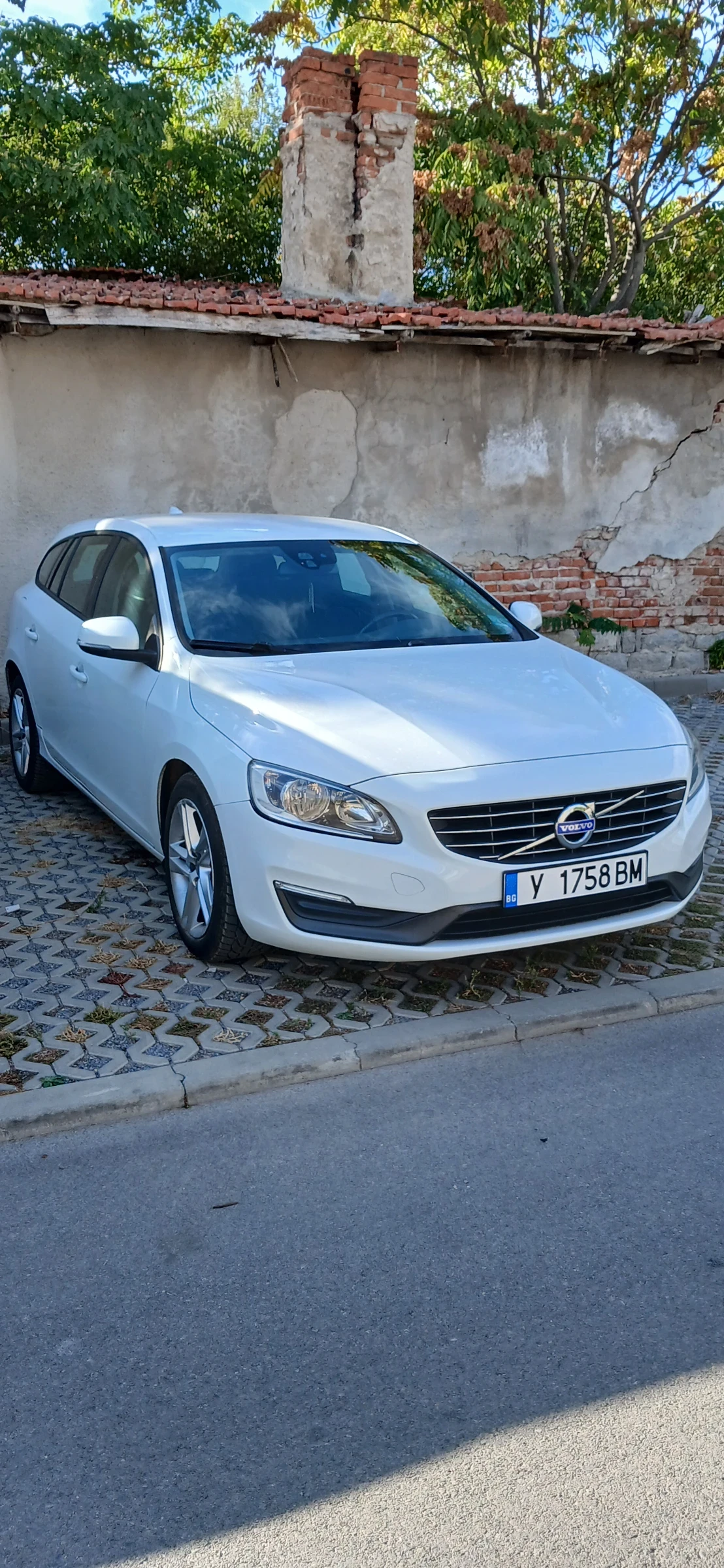 Volvo V60, снимка 3 - Автомобили и джипове - 56436106
