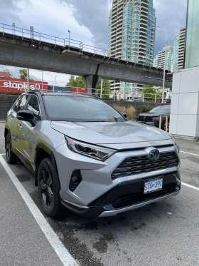 Toyota Rav4 Hybrid / JBL  / Distronic / Carfax / Автокредит