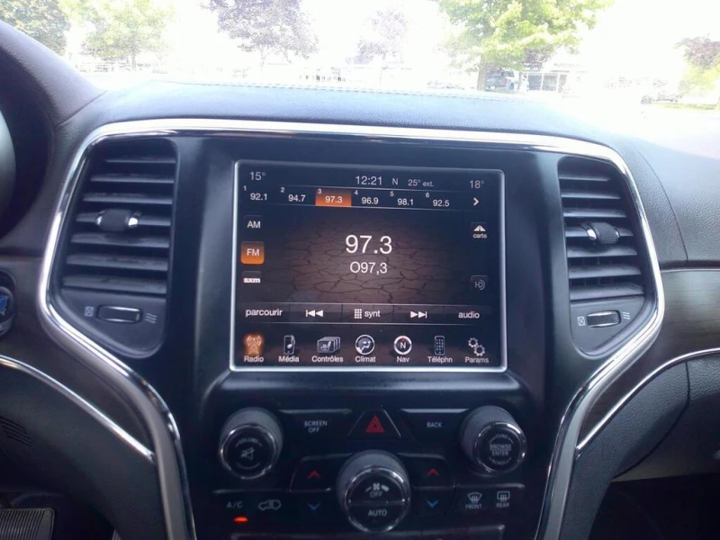 Jeep Grand cherokee Overland* HEMI* Distronic* Въздух* Подгрев* Обдух*, снимка 11 - Автомобили и джипове - 52317721