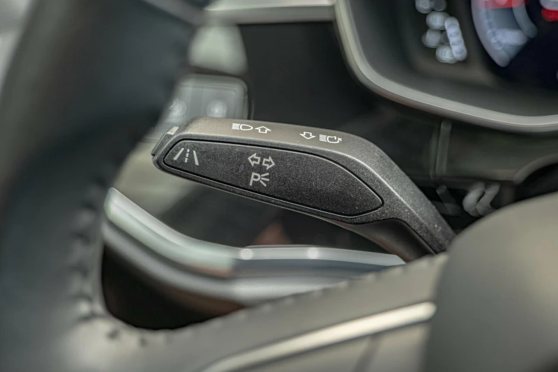 Audi Q3 40TFSI/Quattro/Sline/Панорама/Side Assist/Virtual/, снимка 13 - Автомобили и джипове - 51435271