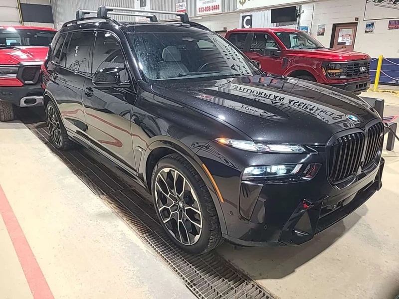 BMW X7 M60i xDrive| DISTRONIC| HUD| ОБДУХВАНЕ| ПОДГРЕВИ, снимка 3 - Автомобили и джипове - 53557346
