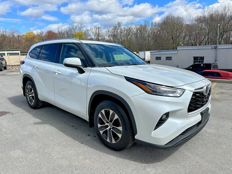 Toyota Highlander, снимка 4 - Автомобили и джипове - 54559136