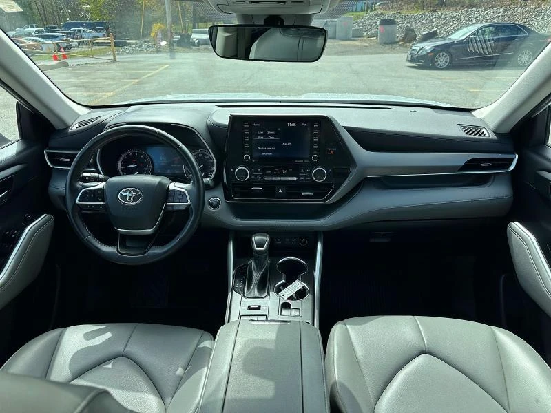 Toyota Highlander, снимка 8 - Автомобили и джипове - 54559136