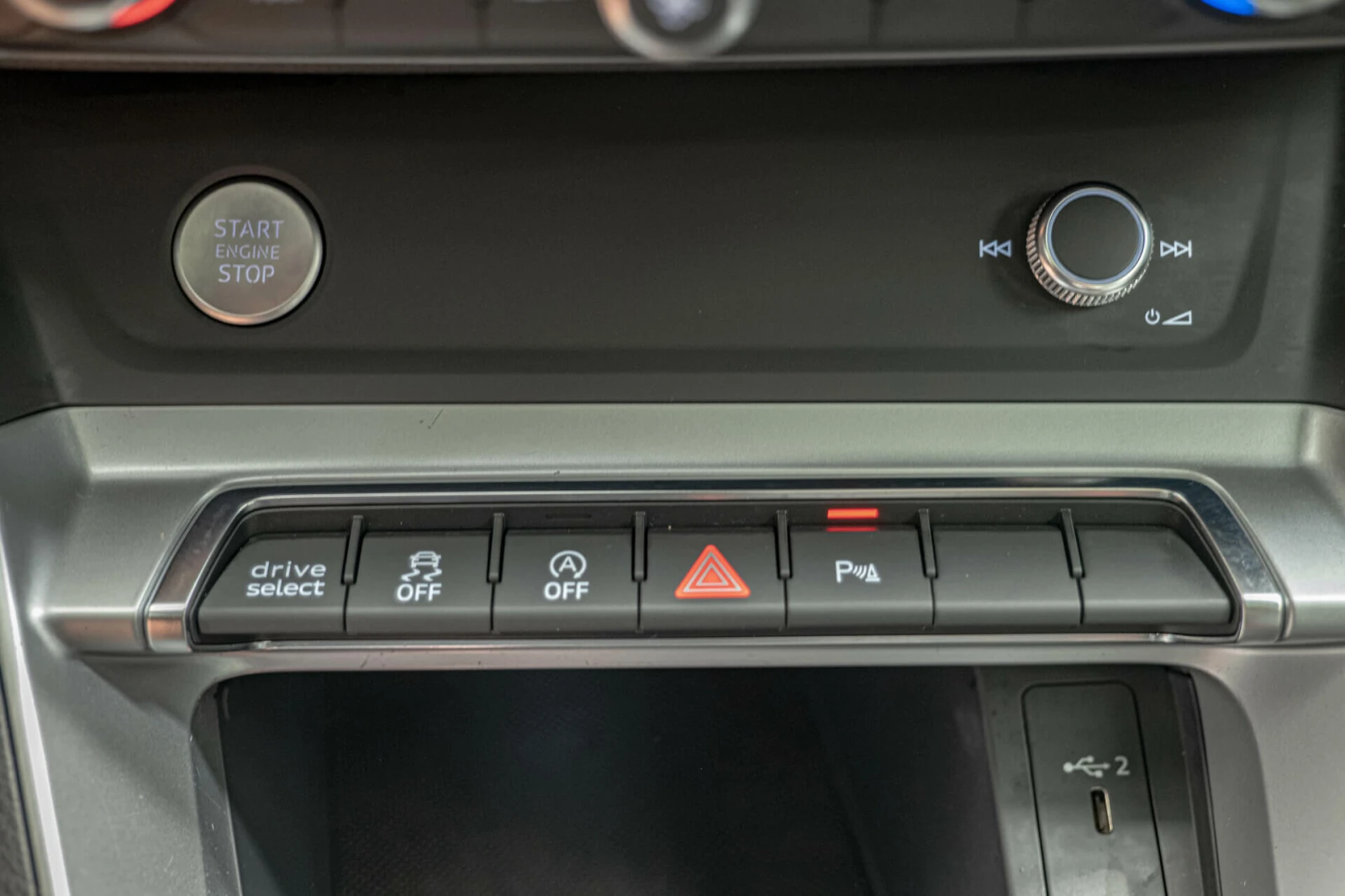 Audi Q3 40TFSI/Quattro/Sline//Side Assist/Virtual/ | Mobile.bg   11