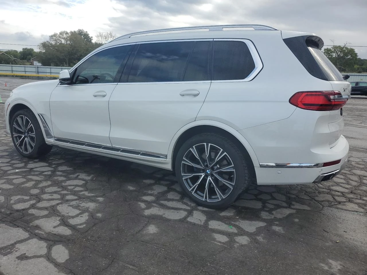 BMW X7 50i/TV/360/HEAD-UP/ | Mobile.bg   5