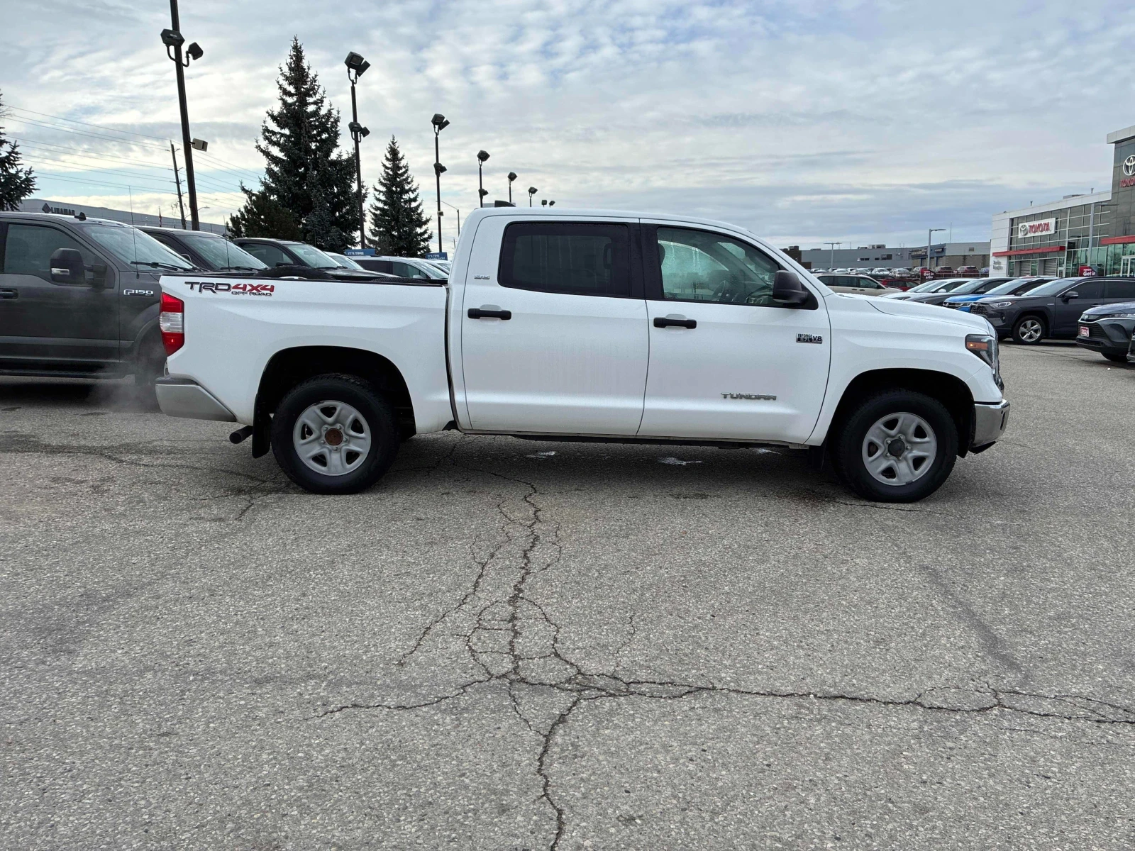Toyota Tundra * CARFAX *    | Mobile.bg   3