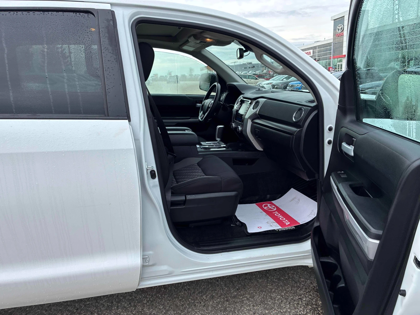 Toyota Tundra * CARFAX *    | Mobile.bg   11