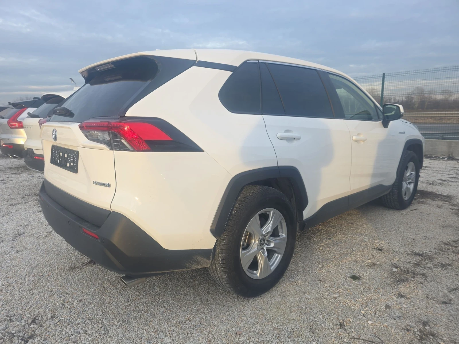 Toyota Rav4 2.5.Hibrid 4x4 222ps - изображение 4