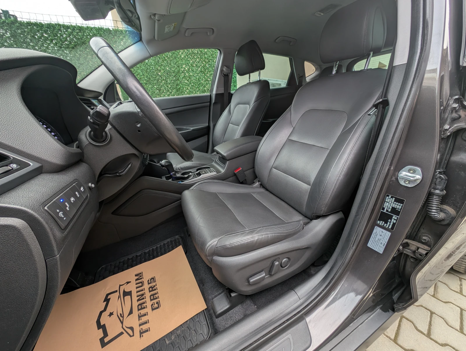 Hyundai Tucson 2.0CRDI* 4x4* Premium* ���������* Keyless | Mobile.bg � ����������� 10