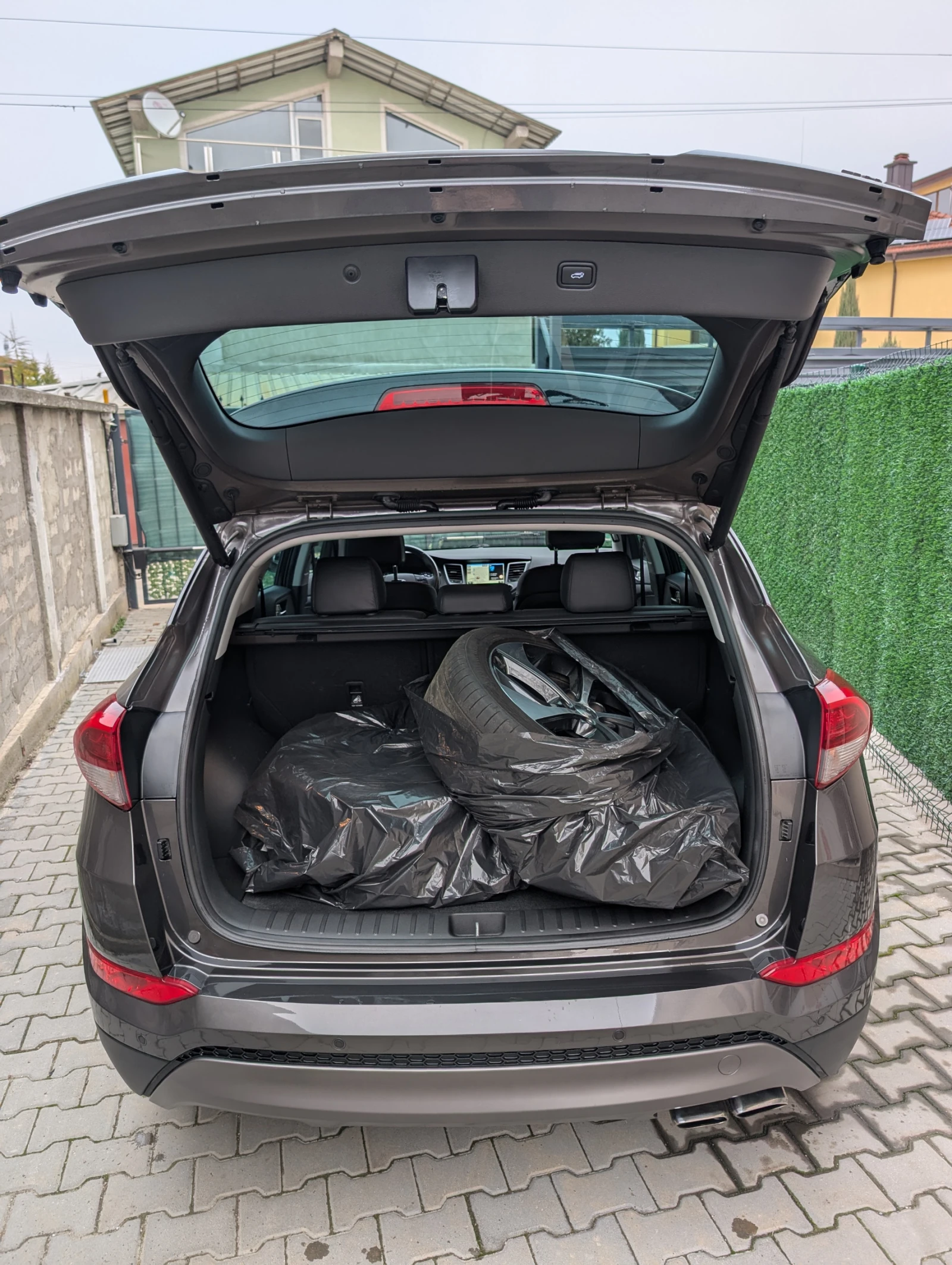 Hyundai Tucson 2.0CRDI* 4x4* Premium* ���������* Keyless | Mobile.bg � ����������� 8