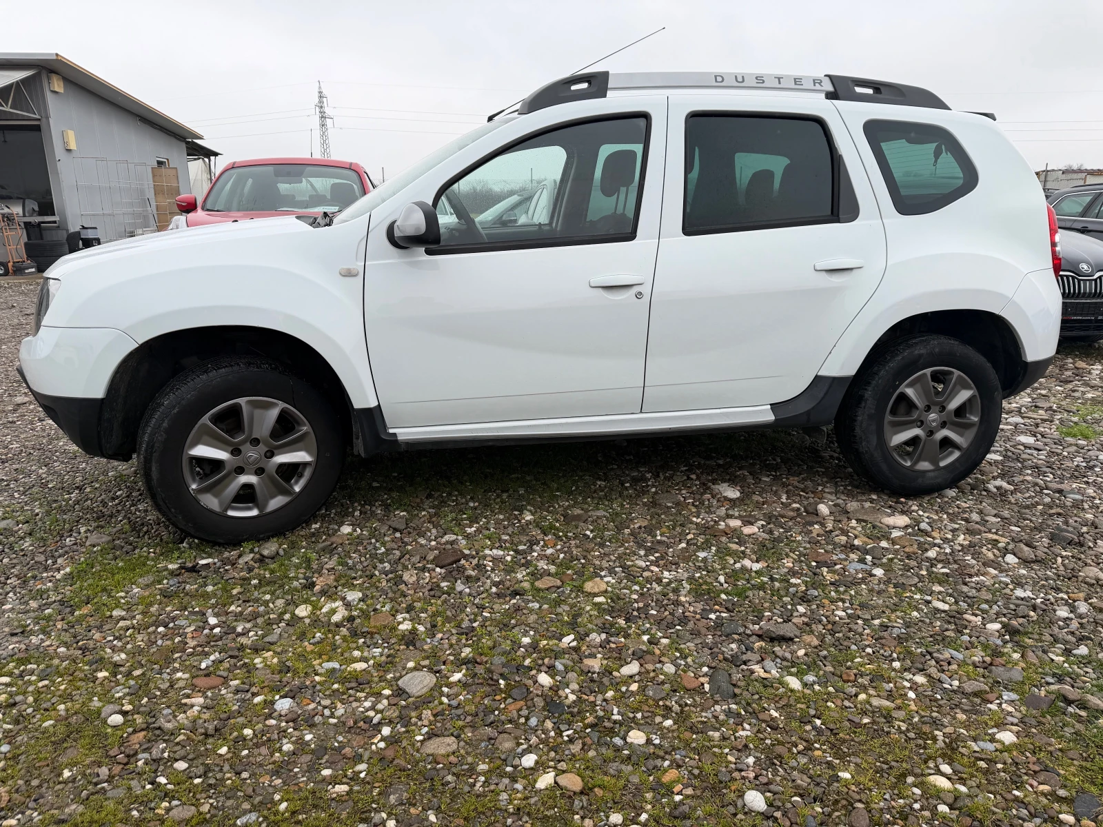 Dacia Duster 1.5 DCI 4X4 - изображение 8