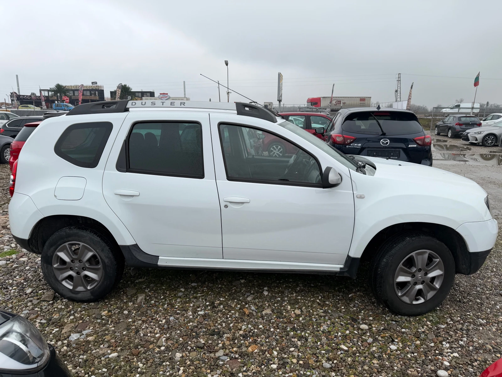 Dacia Duster 1.5 DCI 4X4 - изображение 4