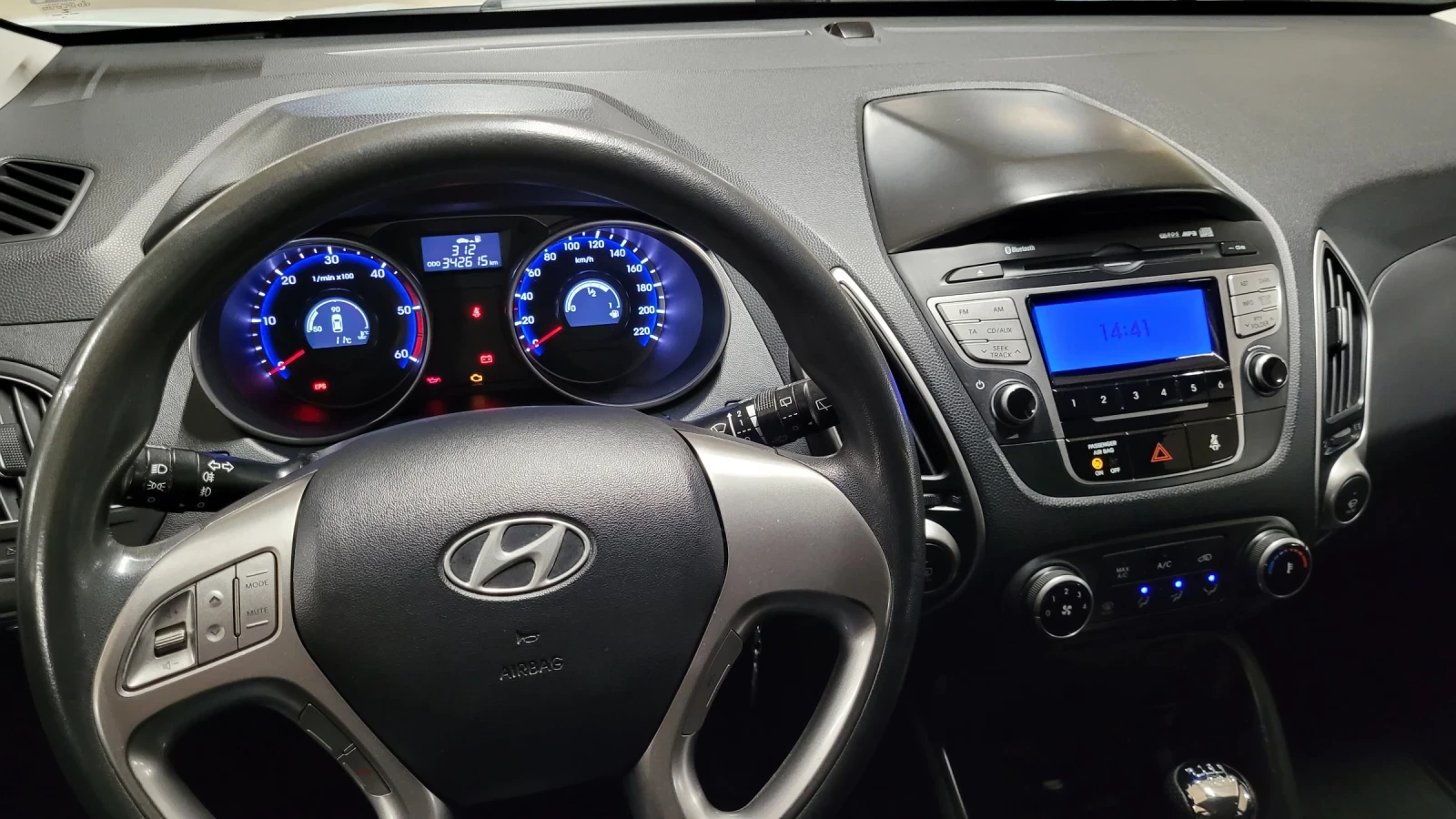 Hyundai IX35, снимка 8 - Автомобили и джипове - 53940275