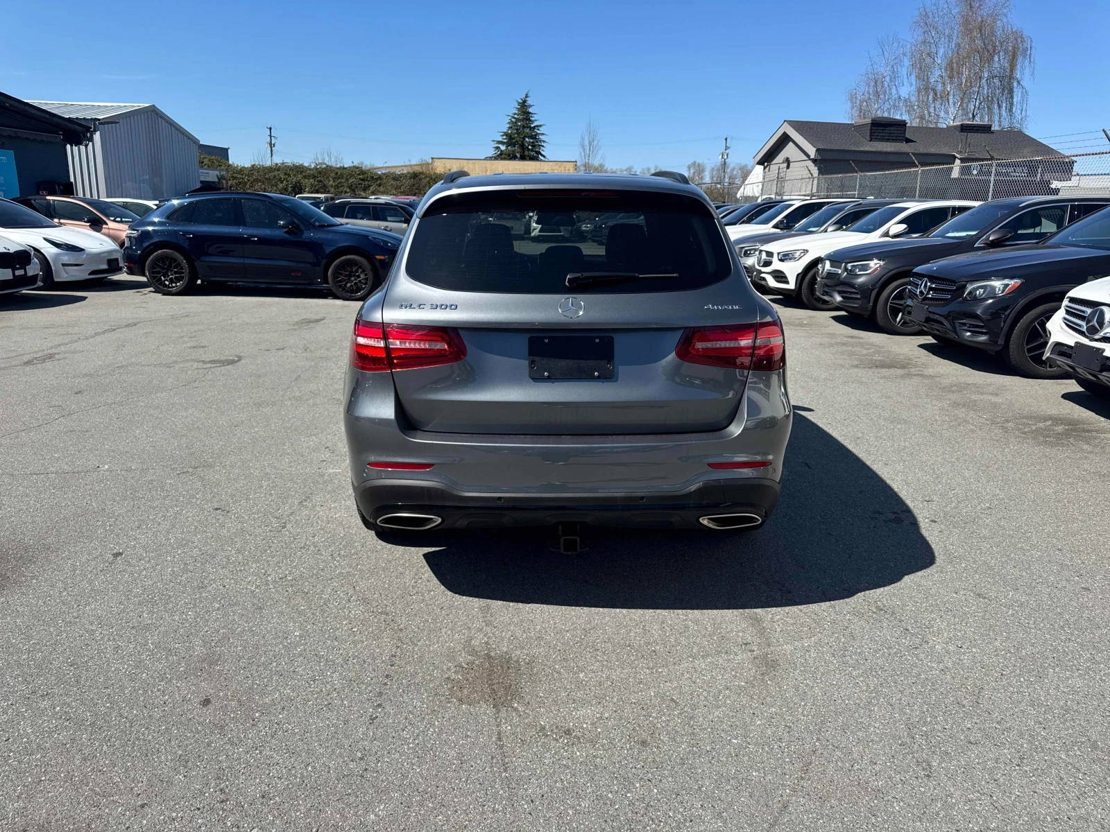 Mercedes-Benz GLC 300 * * CARFAX * * АВТО КРЕДИТ * * , снимка 5 - Автомобили и джипове - 54155983