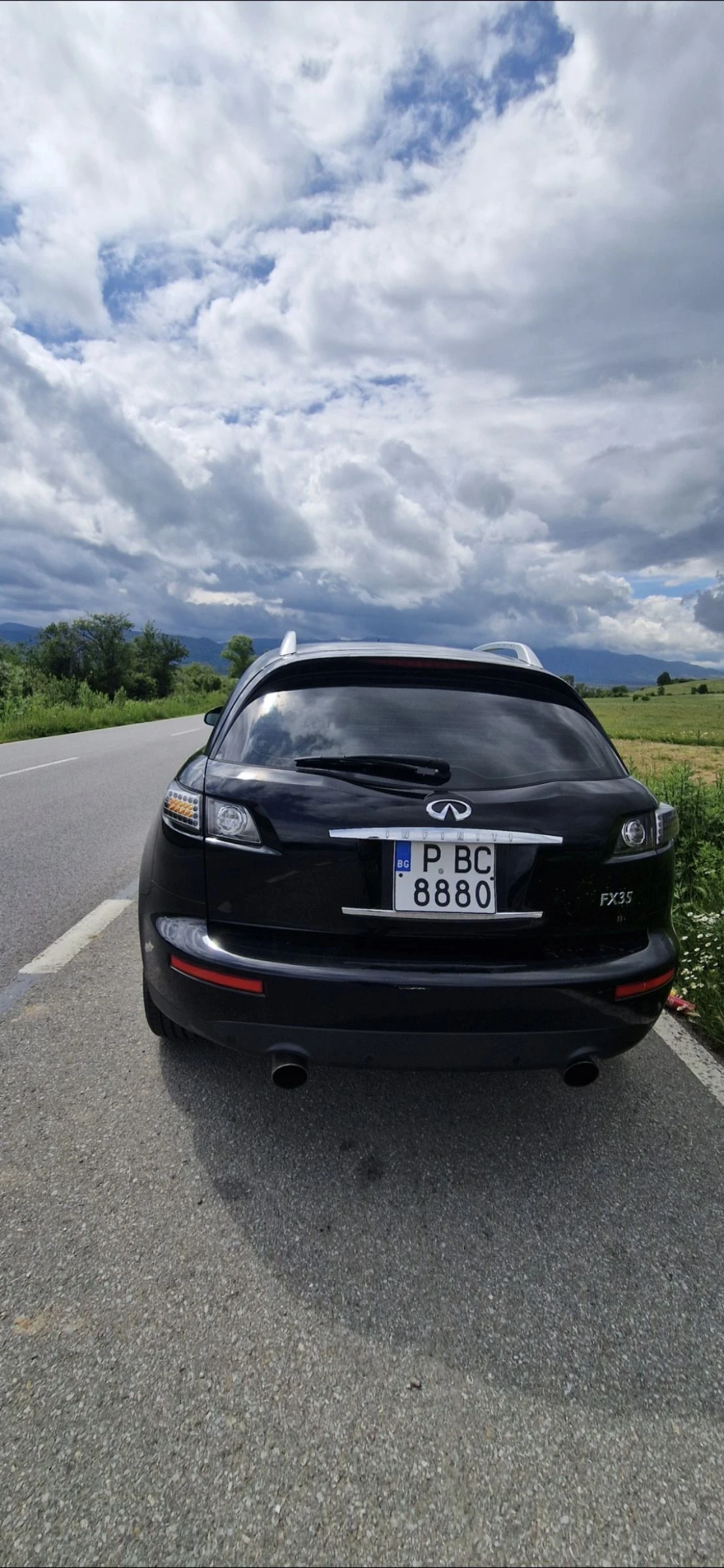Infiniti Fx 35 FX35, снимка 3 - Автомобили и джипове - 54367387