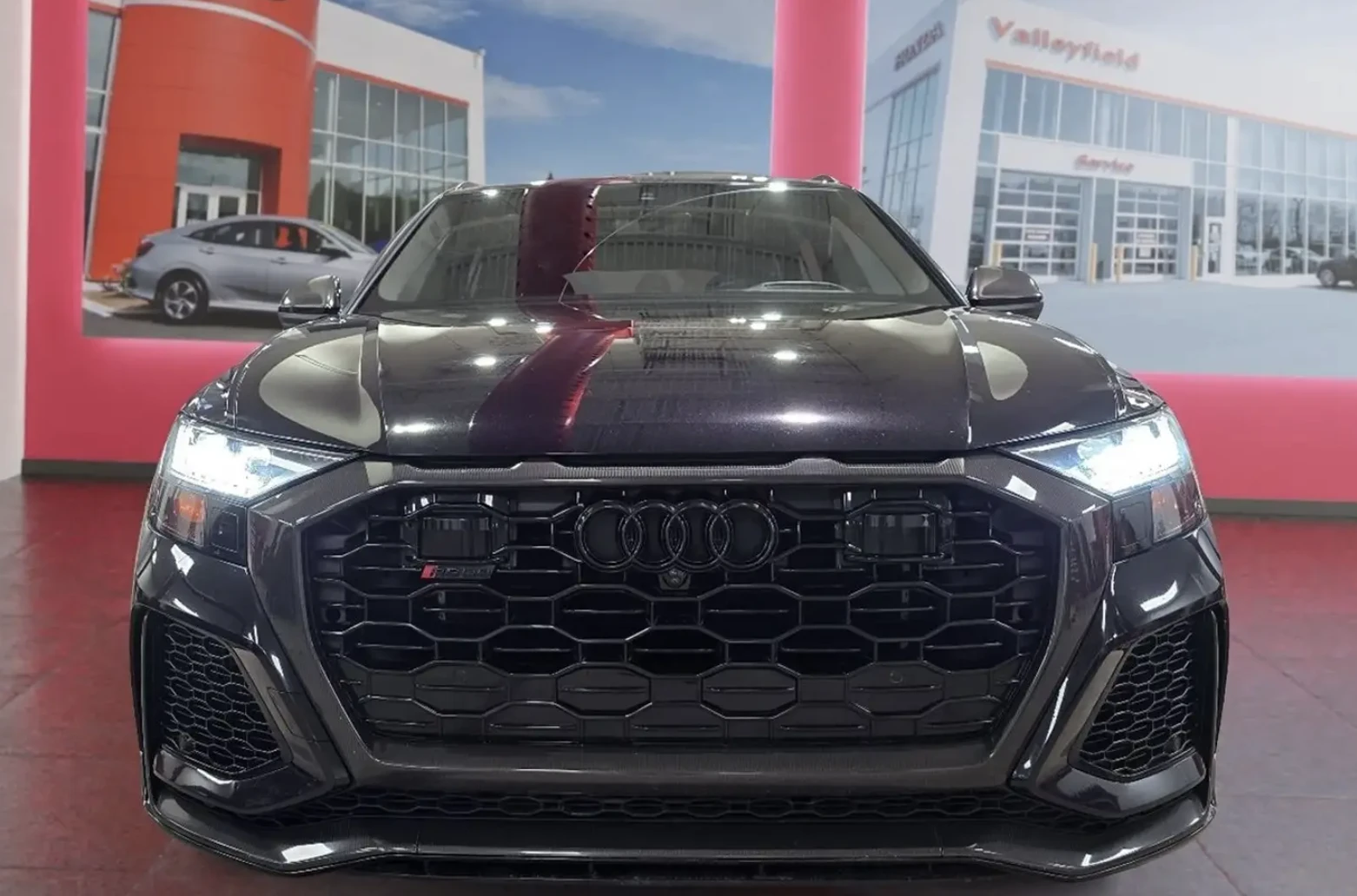 Audi RSQ8 Bang & Olufsen* Virtual Cockpit Plus* Head-Up* , снимка 2 - Автомобили и джипове - 54968336