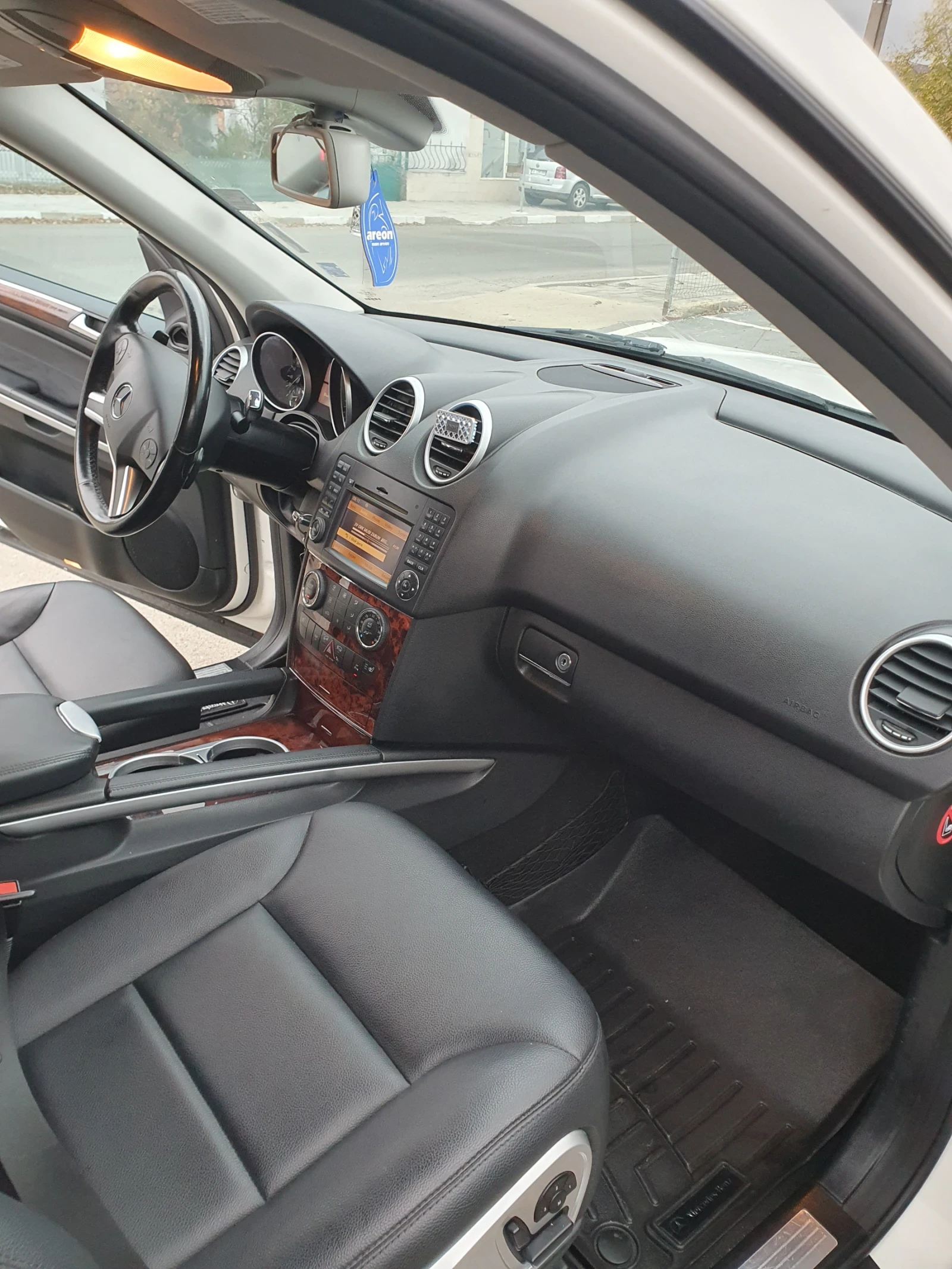 Mercedes-Benz ML 350, снимка 16 - Автомобили и джипове - 55187359