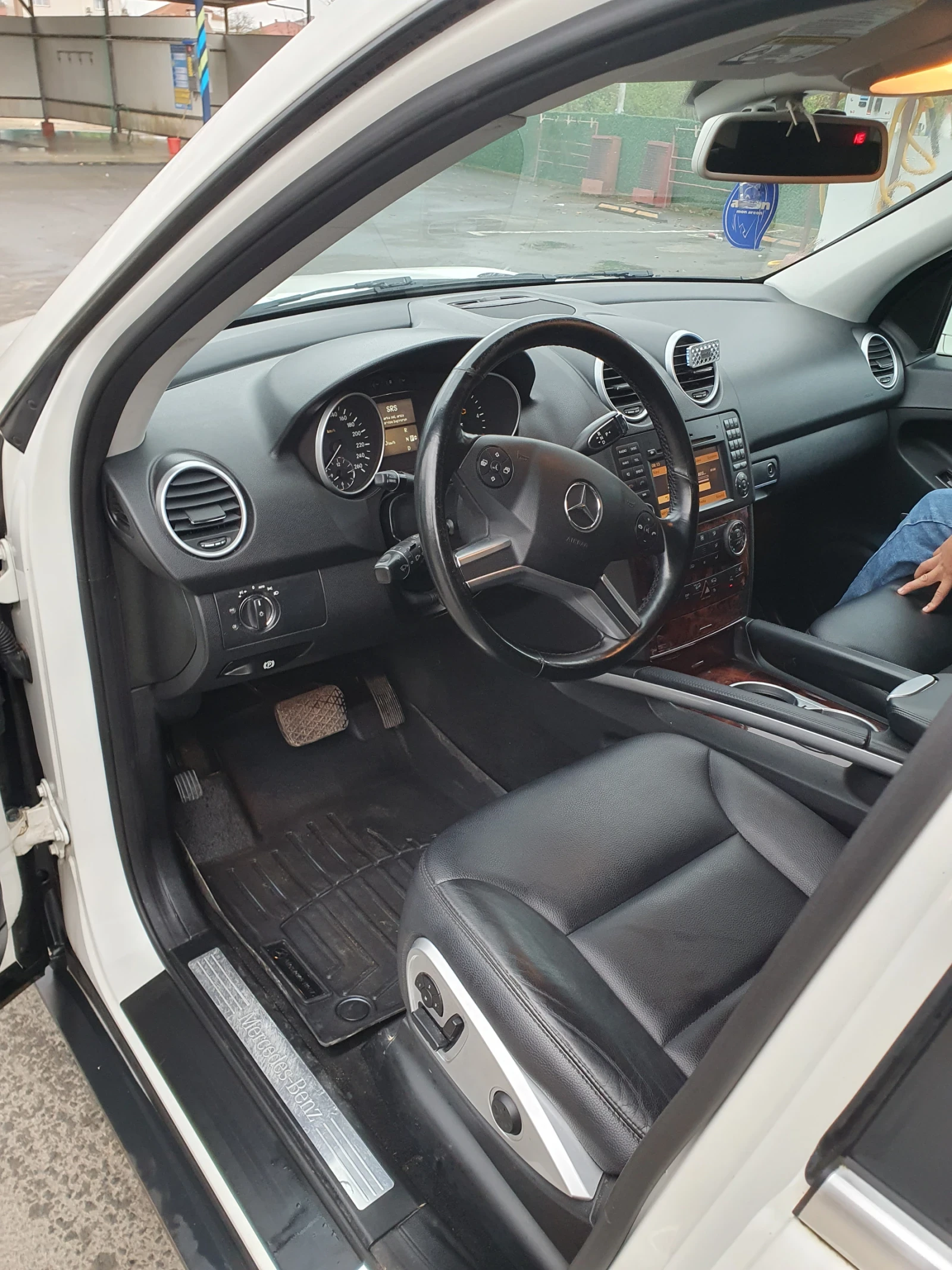 Mercedes-Benz ML 350, снимка 13 - Автомобили и джипове - 55187359