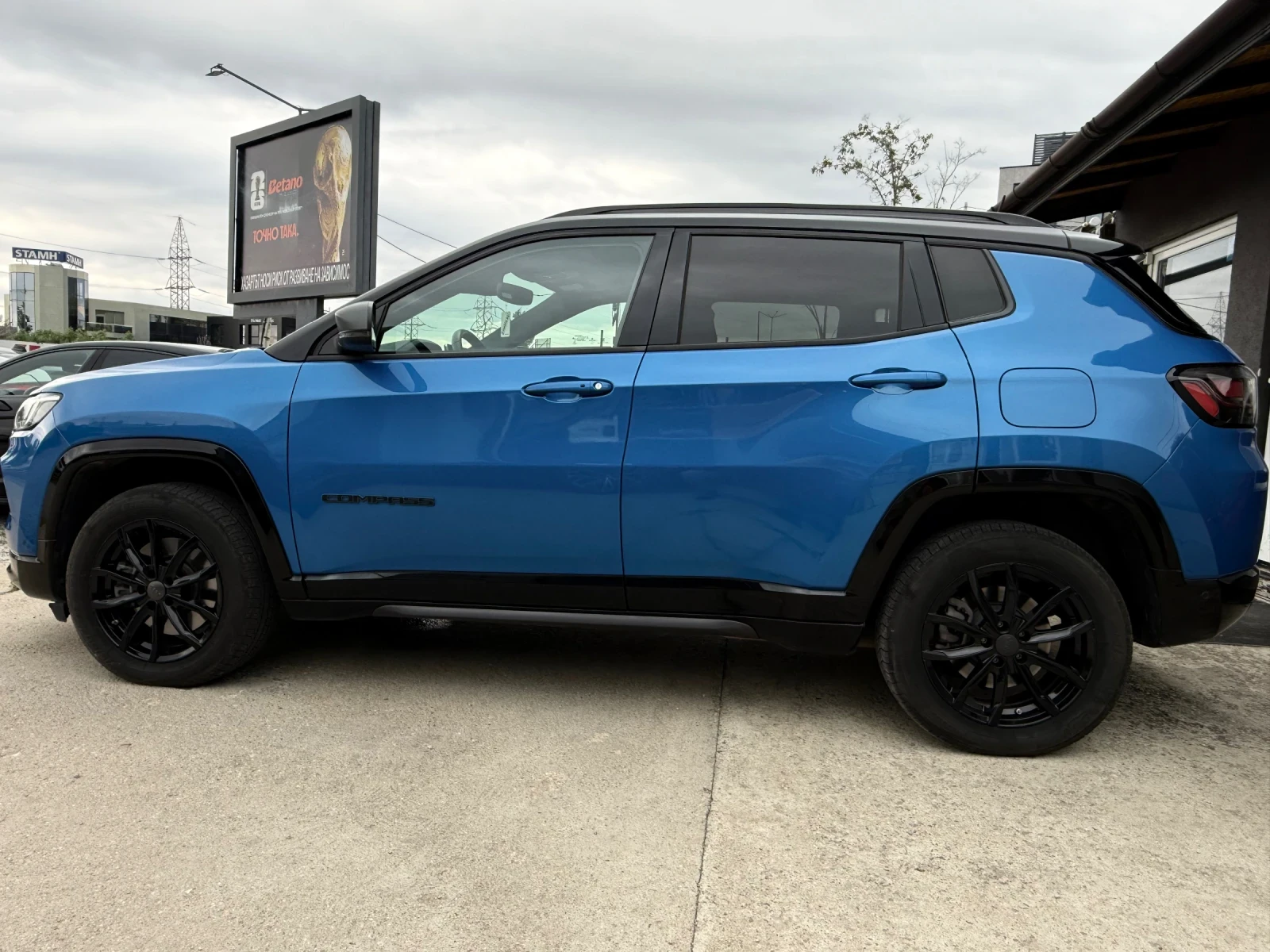 Jeep Compass 1.3i Plug In Hybrid 4xe Distr Kamera Led  CarPlay, снимка 8 - Автомобили и джипове - 55405463