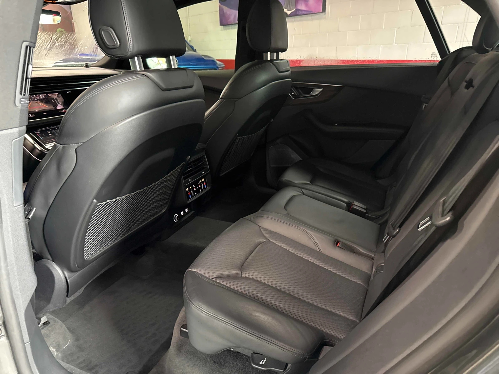 Audi Q8 QUATTRO* ОБДУХ* ПОДГРЕВ* 3D BANG&OLUFSEN* , снимка 13 - Автомобили и джипове - 55782512