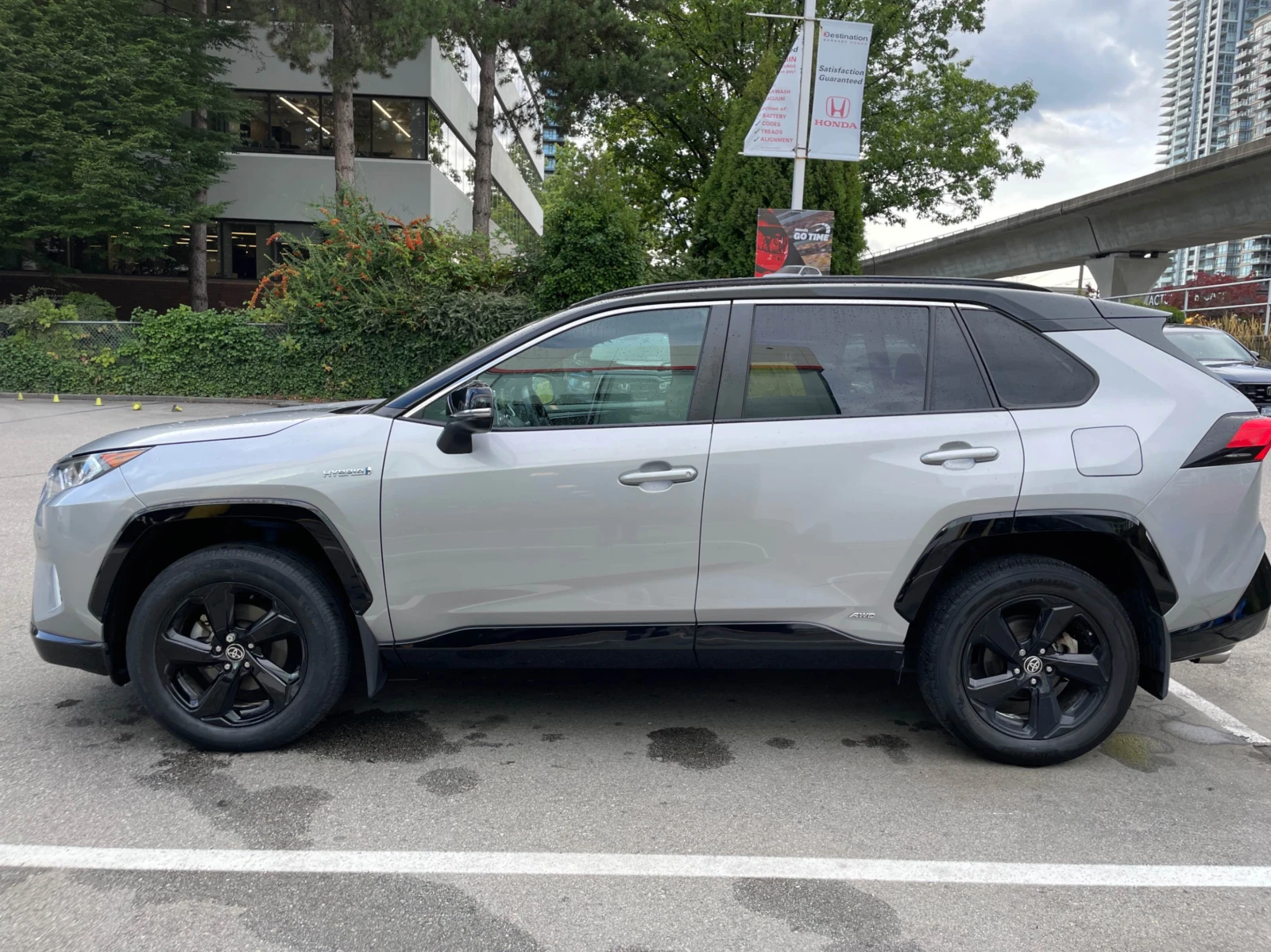 Toyota Rav4 Hybrid / JBL  / Distronic / Carfax / Автокредит, снимка 2 - Автомобили и джипове - 56047470