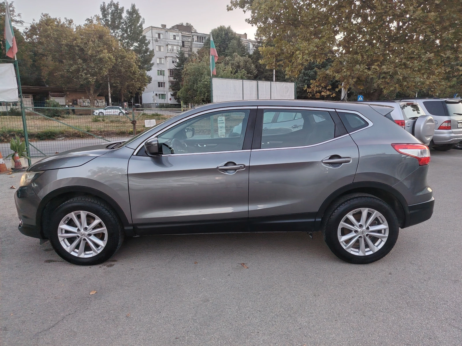 Nissan Qashqai 1.5 BARTER 110, снимка 8 - Автомобили и джипове - 56303017