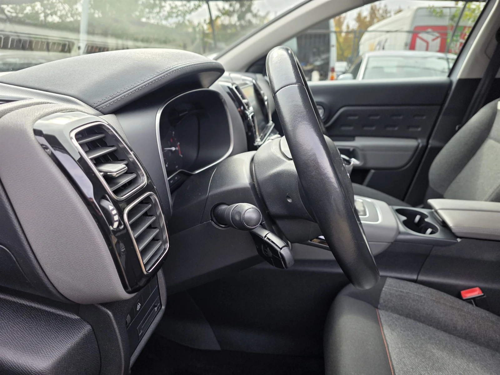 Citroen C5 Aircross 1.2 PureTech Live, снимка 12 - Автомобили и джипове - 56564202