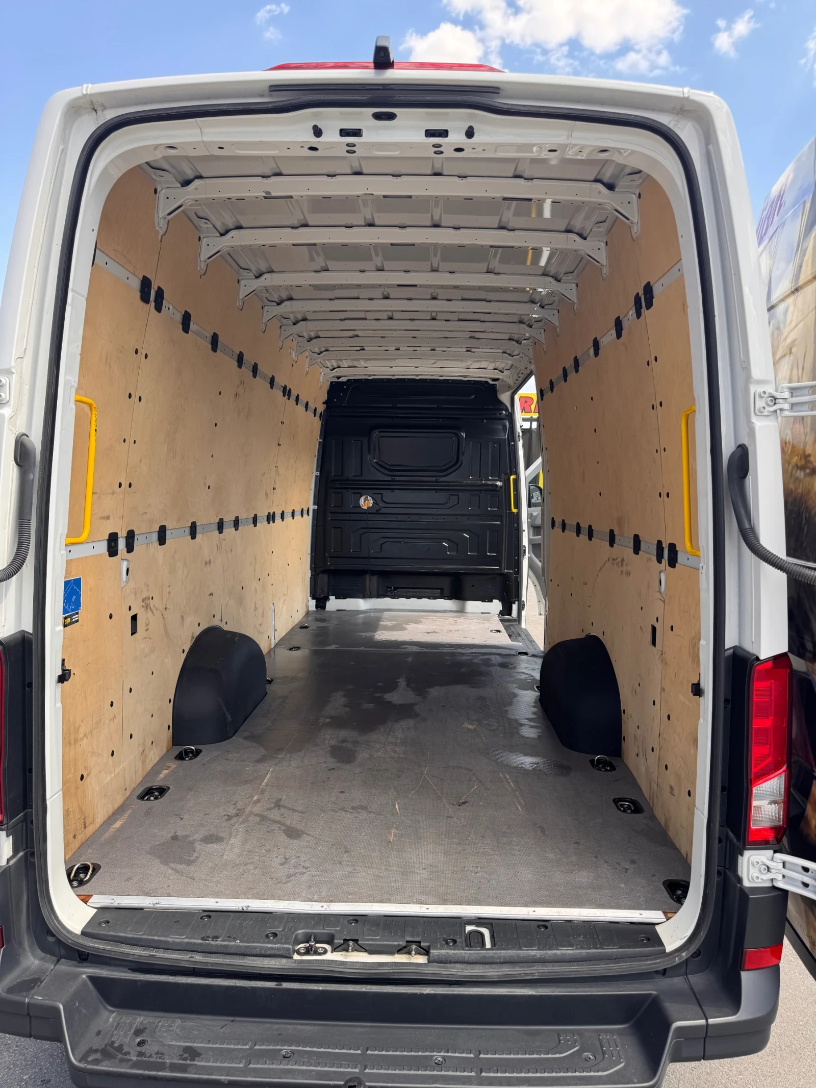 Man TGE 3.180 АТ8 ( автоматик 8ск) 177 коня XXXL - изображение 8