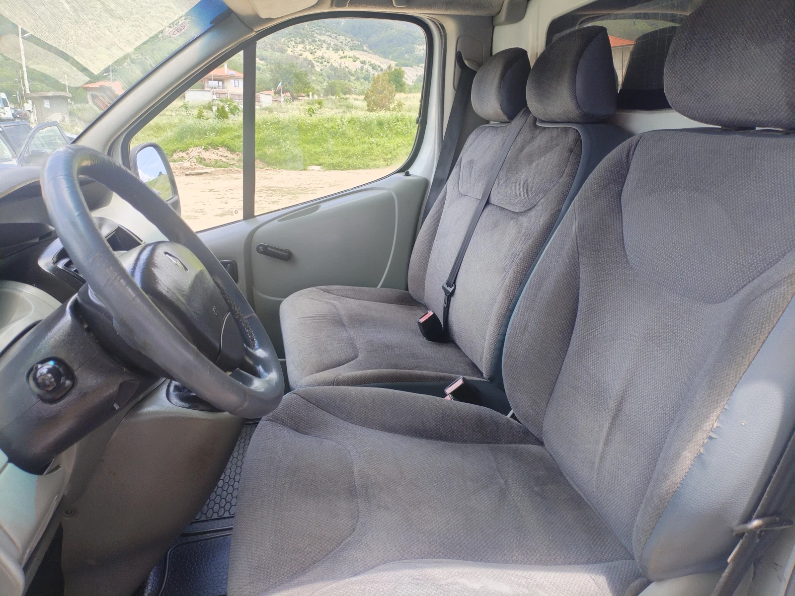 Renault Trafic 1.9 CDTI 82hp Багажник ТОП , снимка 8 - Бусове и автобуси - 54765496