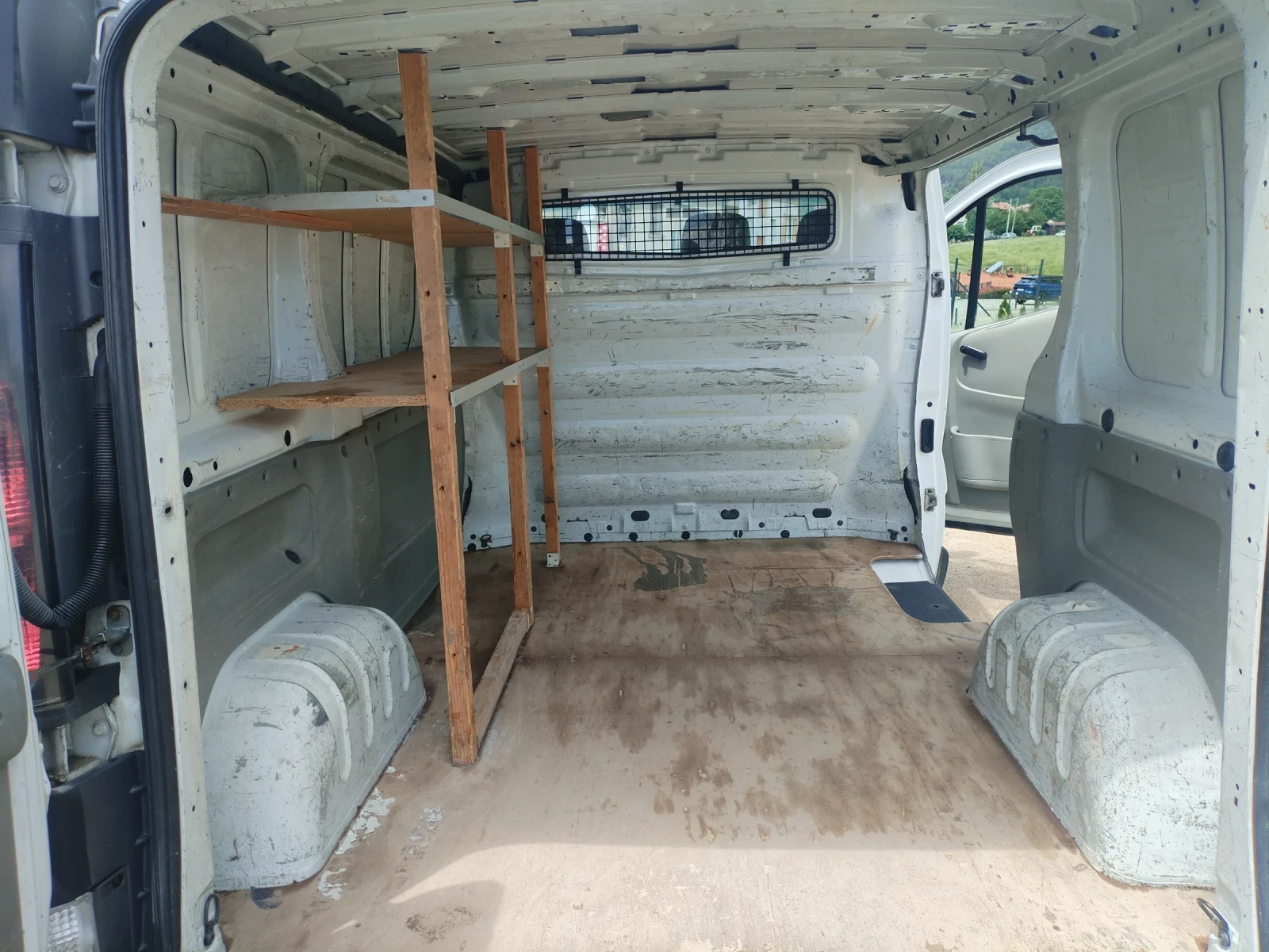 Renault Trafic 1.9 CDTI 82hp Багажник ТОП , снимка 10 - Бусове и автобуси - 54765496