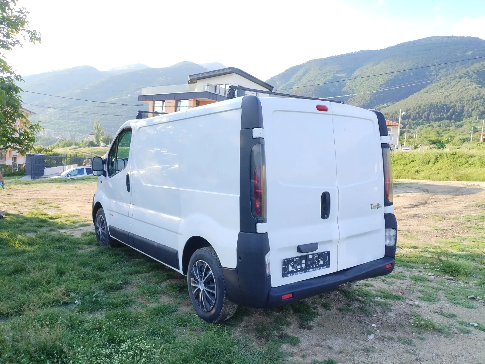 Renault Trafic 1.9 DTI 82hp Багажник ТОП , снимка 8 - Бусове и автобуси - 54765496