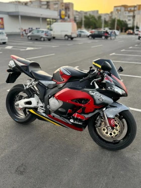 Обява за продажба на Honda Cbr 1000RR ~8 300 лв. - изображение 1 | Auto.bg Обява за продажба на Honda Cbr 1000RR ~8 300 лв. - изображение 1