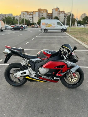 Обява за продажба на Honda Cbr 1000RR ~8 300 лв. - изображение 3 | Auto.bg Обява за продажба на Honda Cbr 1000RR ~8 300 лв. - изображение 3
