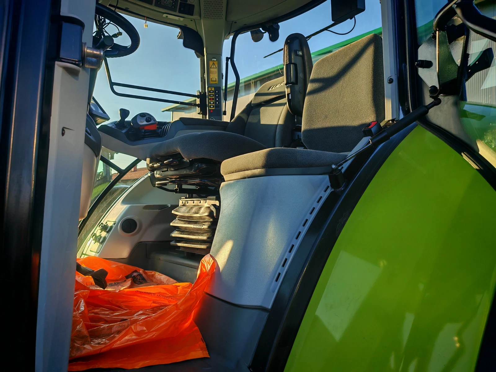 ������� Claas Arion 650 ������ � ������������ ������ 20% | Mobile.bg � ����������� 16