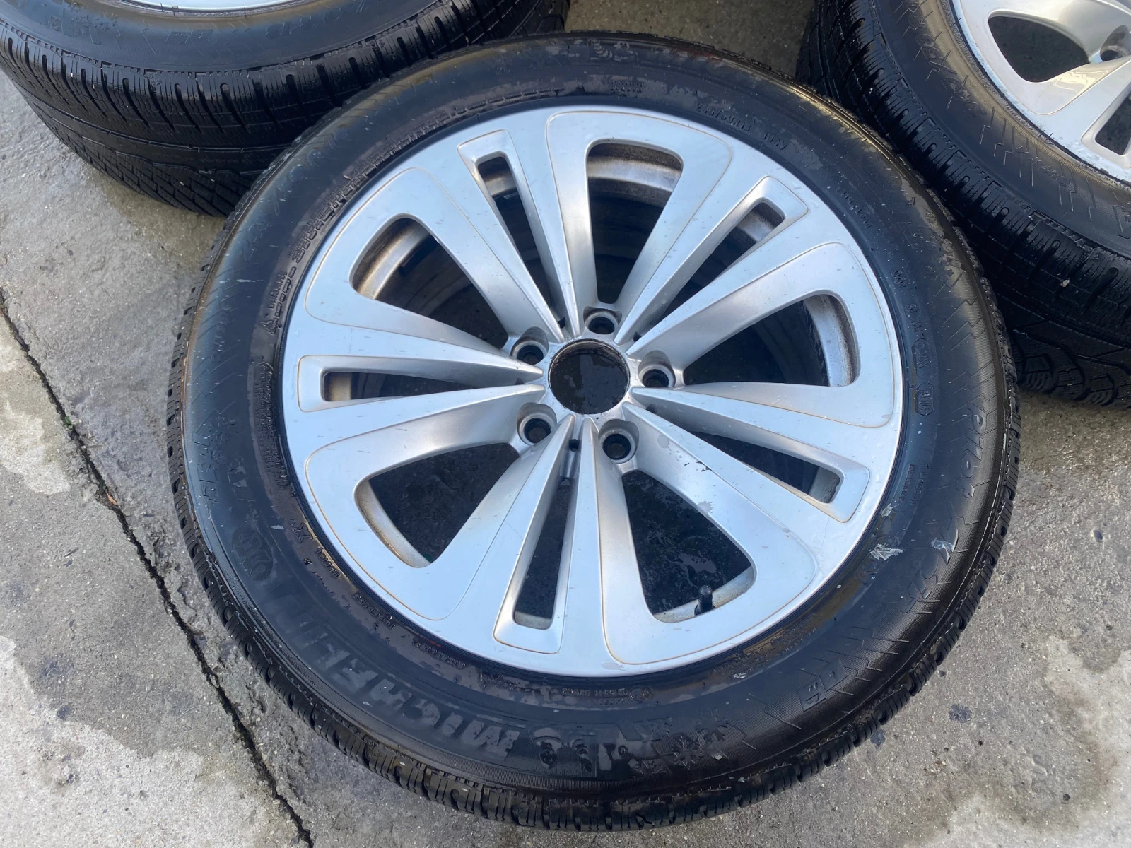    245/50R18  BMW 730 | Mobile.bg   6