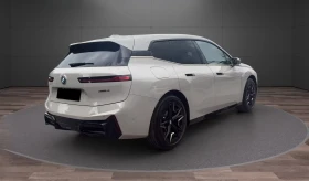 BMW iX xDrive45/ FACELIFT/ M SPORT/ ICONIC GLOW/ H&K/ 360, снимка 6