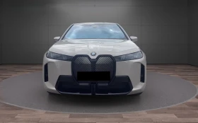 BMW iX xDrive45/ FACELIFT/ M SPORT/ ICONIC GLOW/ H&K/ 360, снимка 2