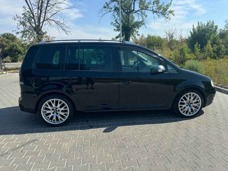 VW Touran, снимка 5 - Автомобили и джипове - 47486516