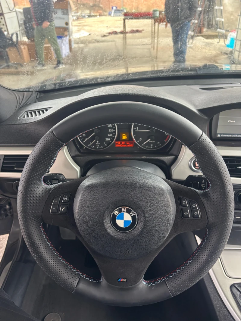 BMW 320 M-Packet, Navi, снимка 11 - Автомобили и джипове - 48237248