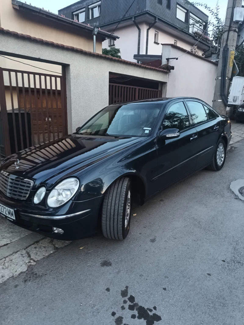 Mercedes-Benz E 220 CDI, снимка 1 - Автомобили и джипове - 48902375