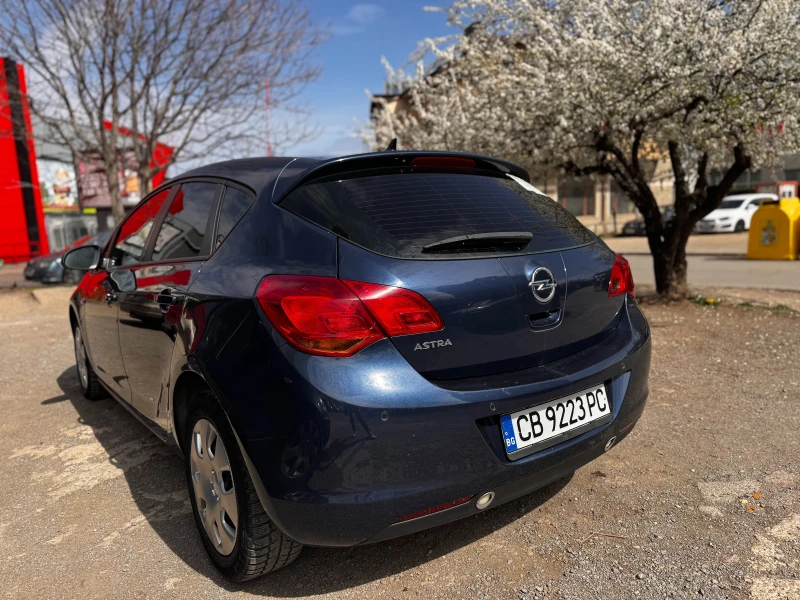 Opel Astra, снимка 4 - Автомобили и джипове - 49006206