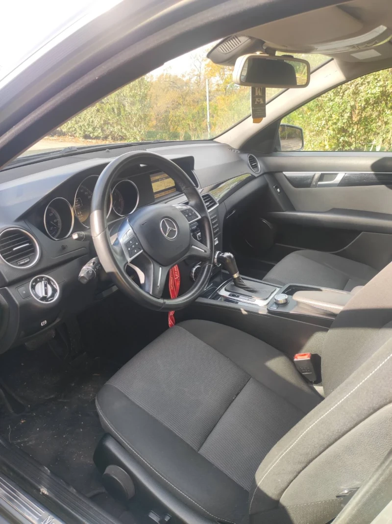 Mercedes-Benz C 250 Avangard, снимка 5 - Автомобили и джипове - 52389081