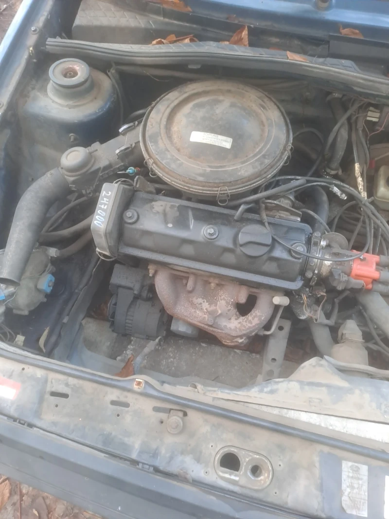 VW Golf 1.3 GL, снимка 12 - Автомобили и джипове - 52775197