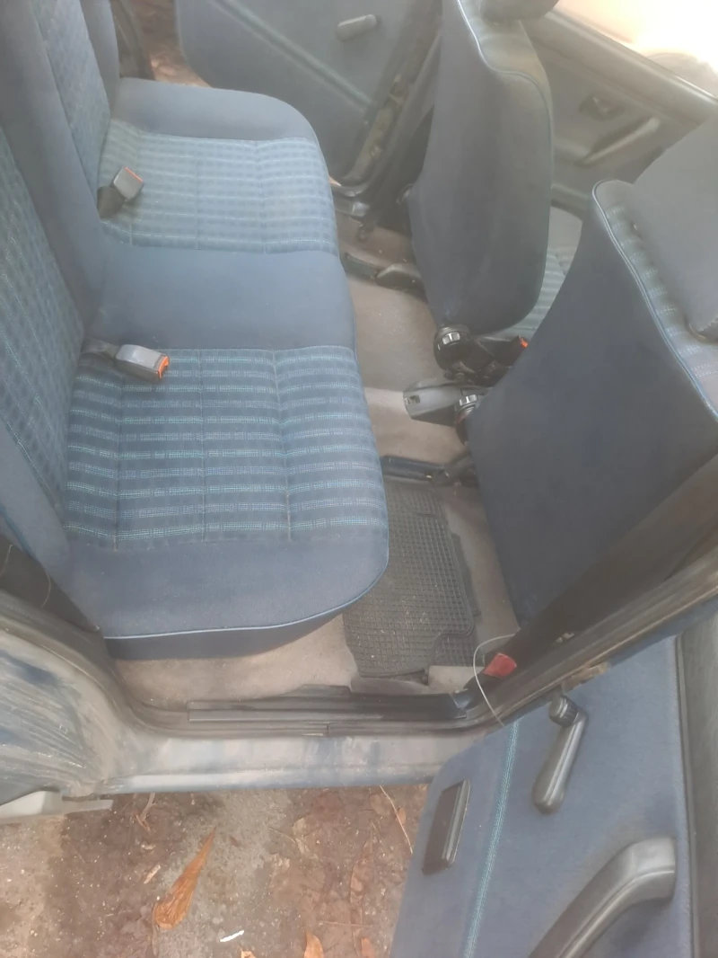 VW Golf 1.3 GL, снимка 10 - Автомобили и джипове - 52775197