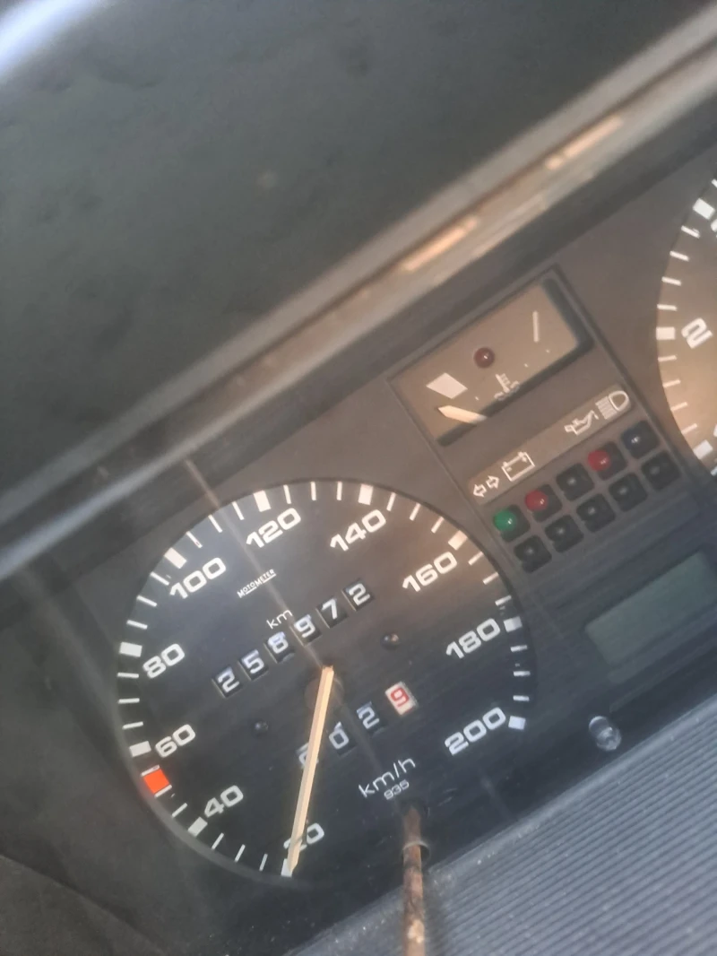 VW Golf 1.3 GL, снимка 7 - Автомобили и джипове - 52775197